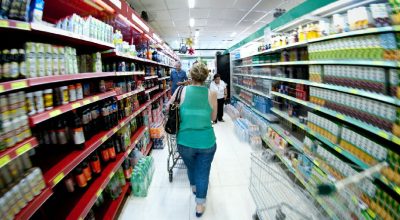 Produção industrial brasileira recua 0,6% em agosto segundo dados do IBGE
