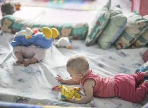 Quedas infantis causam mais de 330 mil internações hospitalares no Brasil em uma década