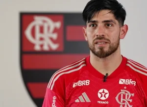 Rossi encaminha conversas para definir permanência e renovação no Flamengo