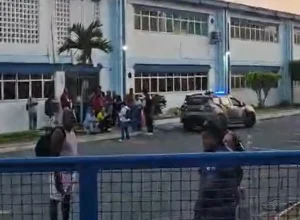 Segundo turno em Salvador tem urnas fechadas e falhas no transporte segundo eleitores