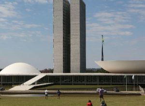 Senado articula rito acelerado para votar PEC que extingue a escala 6x1 e reduz jornada