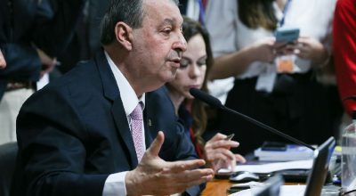 Senador Omar Aziz apresenta relatório favorável ao fim da escala 6x1 na CCJ