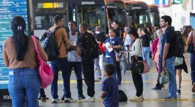 Setor de serviços mantém estabilidade em julho com alta acumulada de 2,4%