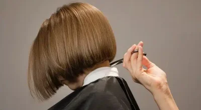 Três cortes de cabelo estratégicos para suavizar o grisalho e modernizar o visual